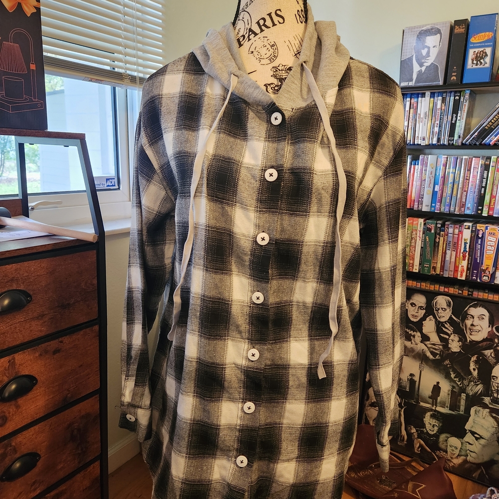 SHEIN Black & Gray Plaid Hooded Shirt Jacket